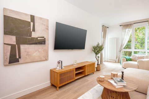 Apartamento en venta en Madrid, España 2 dormitorios, 115 m2 No. 141386 - foto 8