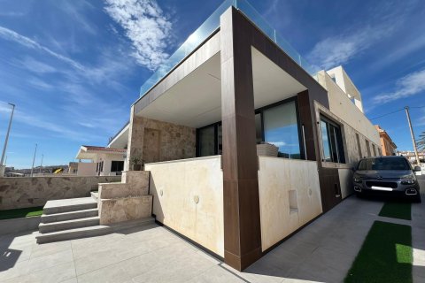 Villa till salu i La Mata, Alicante, Spanien 5 sovrum, 94 kvm. Nr. 141383 - foto 4