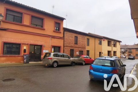 Commercial property for sale in Mansilla de las Mulas, Leon, Spain 232 sq.m. No. 185243 - photo 7