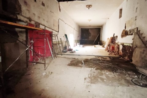 Commercial property for sale in Mansilla de las Mulas, Leon, Spain 232 sq.m. No. 185243 - photo 2