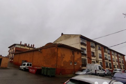 Commercial property for sale in Mansilla de las Mulas, Leon, Spain 232 sq.m. No. 185243 - photo 4