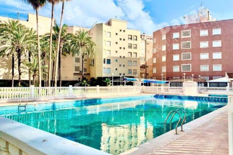 Lägenhet till salu Torrevieja, Alicante, Spanien 2 sovrum, 94 kvm. Nr. 139398 - foto 26