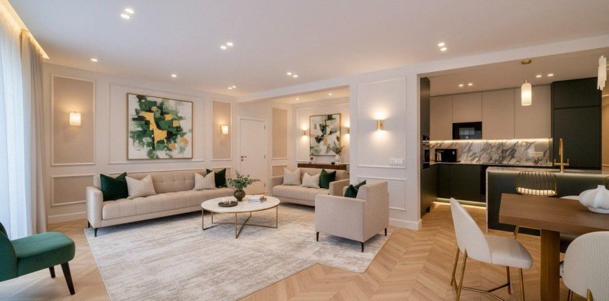 Apartment in Madrid, Spain 2 bedrooms, 100 sq.m. No. 165581