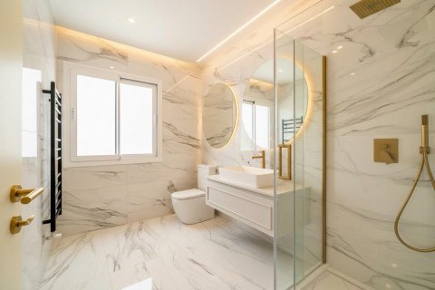 Apartment for sale in Madrid, Spain 2 bedrooms, 100 sq.m. No. 165581 - photo 8