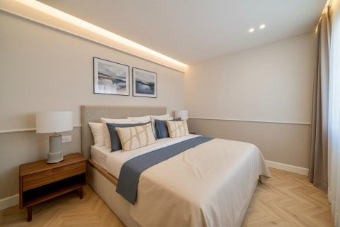 Apartment for sale in Madrid, Spain 2 bedrooms, 123 sq.m. No. 165587 - photo 3