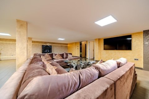 Villa à vendre à Torrevieja, Alicante, Espagne, 5 chambres, 438 m2 No. 165584 - photo 18