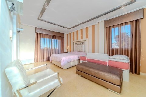 Villa à vendre à Torrevieja, Alicante, Espagne, 5 chambres, 438 m2 No. 165584 - photo 26