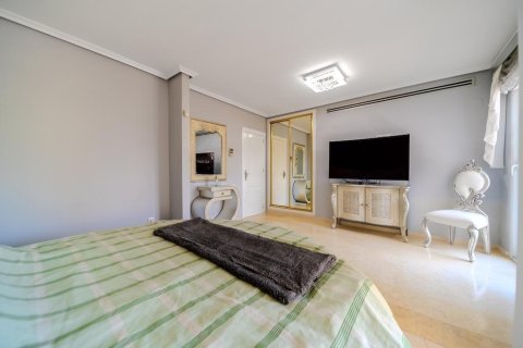 Villa à vendre à Torrevieja, Alicante, Espagne, 5 chambres, 438 m2 No. 165584 - photo 13