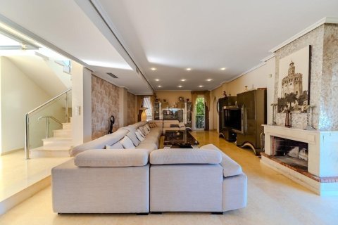 Villa à vendre à Torrevieja, Alicante, Espagne, 5 chambres, 438 m2 No. 165584 - photo 5