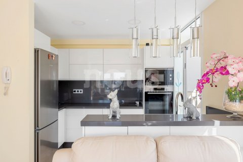 Huoneisto myytävänä Adeje, Tenerife, Espanja, 3 makuuhuonetta, 88 m2 No. 141397 - kuva 4