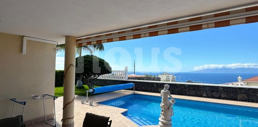 Villa à Tenerife, Espagne 3 chambres, 178 m2 No. 141399