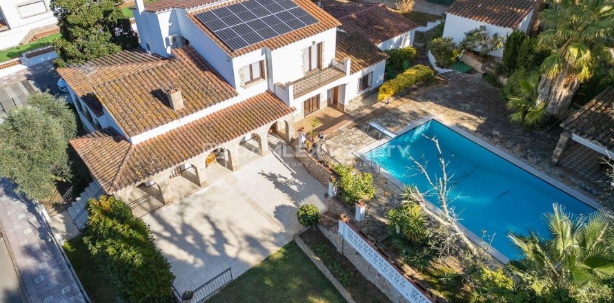 Dom w Santa Cristina d'Aro, Girona, Hiszpania 5 sypialni, 465 mkw. nr 176926