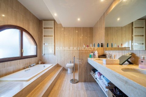 Dom w Santa Cristina d'Aro, Girona, Hiszpania 5 sypialni, 465 mkw. nr 176926 – zdjęcie 22