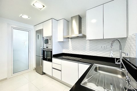 Huoneisto myytävänä Punta Prima, Alicante, Espanja, 2 makuuhuonetta, 80 m2 No. 111156 - kuva 9