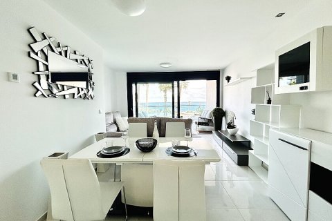 Huoneisto myytävänä Punta Prima, Alicante, Espanja, 2 makuuhuonetta, 80 m2 No. 111156 - kuva 5
