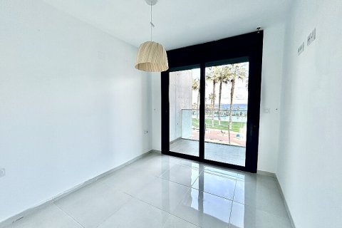 Huoneisto myytävänä Punta Prima, Alicante, Espanja, 2 makuuhuonetta, 80 m2 No. 111156 - kuva 11