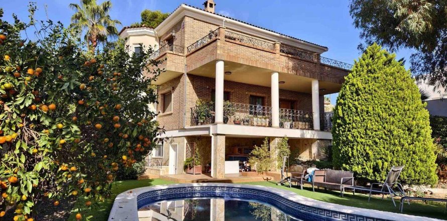 Villa Ciudad Quesada, Alicante, Spain 5 bedrooms, 364 sq.m. No. 109463