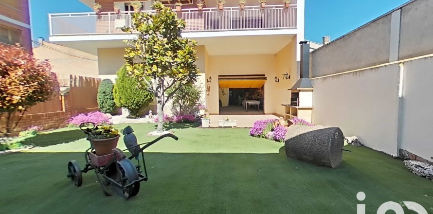 Hus i Balaguer, Lleida, Spanien 4 sovrum, 385 kvm. Nr. 173368