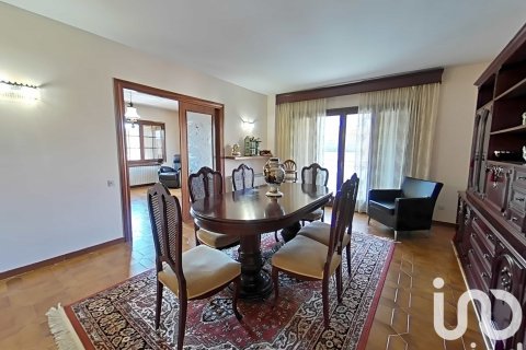 Hus till salu i Balaguer, Lleida, Spanien 4 sovrum, 385 kvm. Nr. 173368 - foto 11