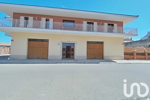 Hus till salu i Balaguer, Lleida, Spanien 4 sovrum, 385 kvm. Nr. 173368 - foto 2