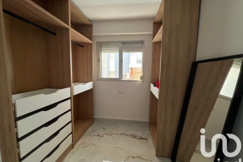 Huoneisto myytävänä Gandia, Valencia, Espanja, 3 makuuhuonetta, 105 m2 No. 173371 - kuva 8