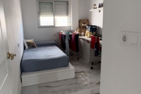 Huoneisto myytävänä Gandia, Valencia, Espanja, 3 makuuhuonetta, 105 m2 No. 173371 - kuva 11