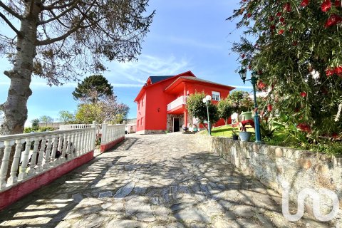 Hus till salu i Culleredo, A Coruna, Spanien 5 sovrum, 336 kvm. Nr. 173367 - foto 4
