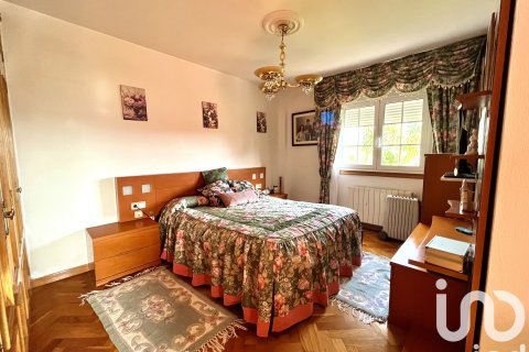 Hus till salu i Culleredo, A Coruna, Spanien 5 sovrum, 336 kvm. Nr. 173367 - foto 14