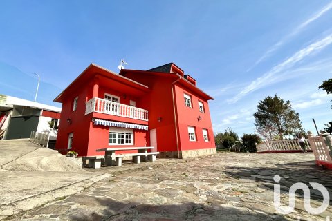Hus till salu i Culleredo, A Coruna, Spanien 5 sovrum, 336 kvm. Nr. 173367 - foto 6