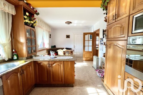 Hus till salu i Culleredo, A Coruna, Spanien 5 sovrum, 336 kvm. Nr. 173367 - foto 30