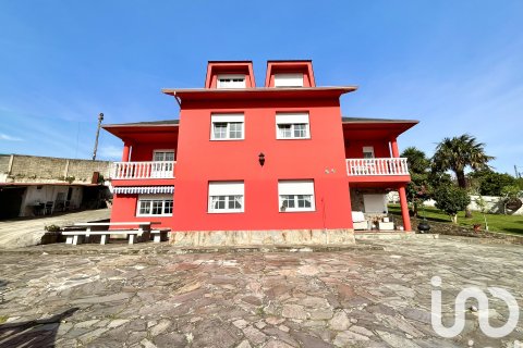 Hus till salu i Culleredo, A Coruna, Spanien 5 sovrum, 336 kvm. Nr. 173367 - foto 11