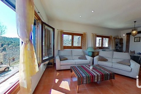 Hus till salu i Montblanc, Tarragona, Spanien 4 sovrum, 255 kvm. Nr. 173370 - foto 14