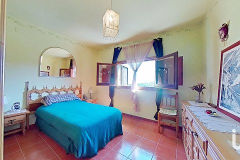 Hus till salu i Montblanc, Tarragona, Spanien 4 sovrum, 255 kvm. Nr. 173370 - foto 17
