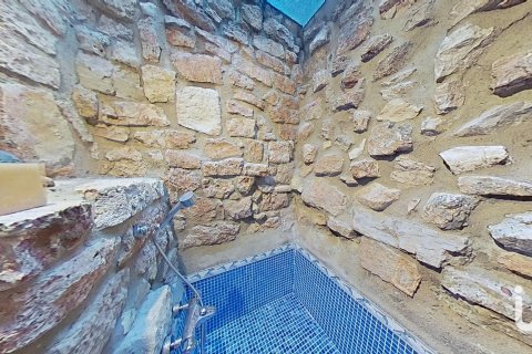 Hus till salu i Montblanc, Tarragona, Spanien 4 sovrum, 255 kvm. Nr. 173370 - foto 5
