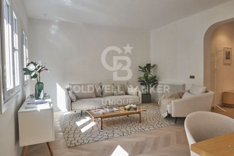 Apartment à Madrid, Espagne 2 chambres, 103 m2 No. 179137