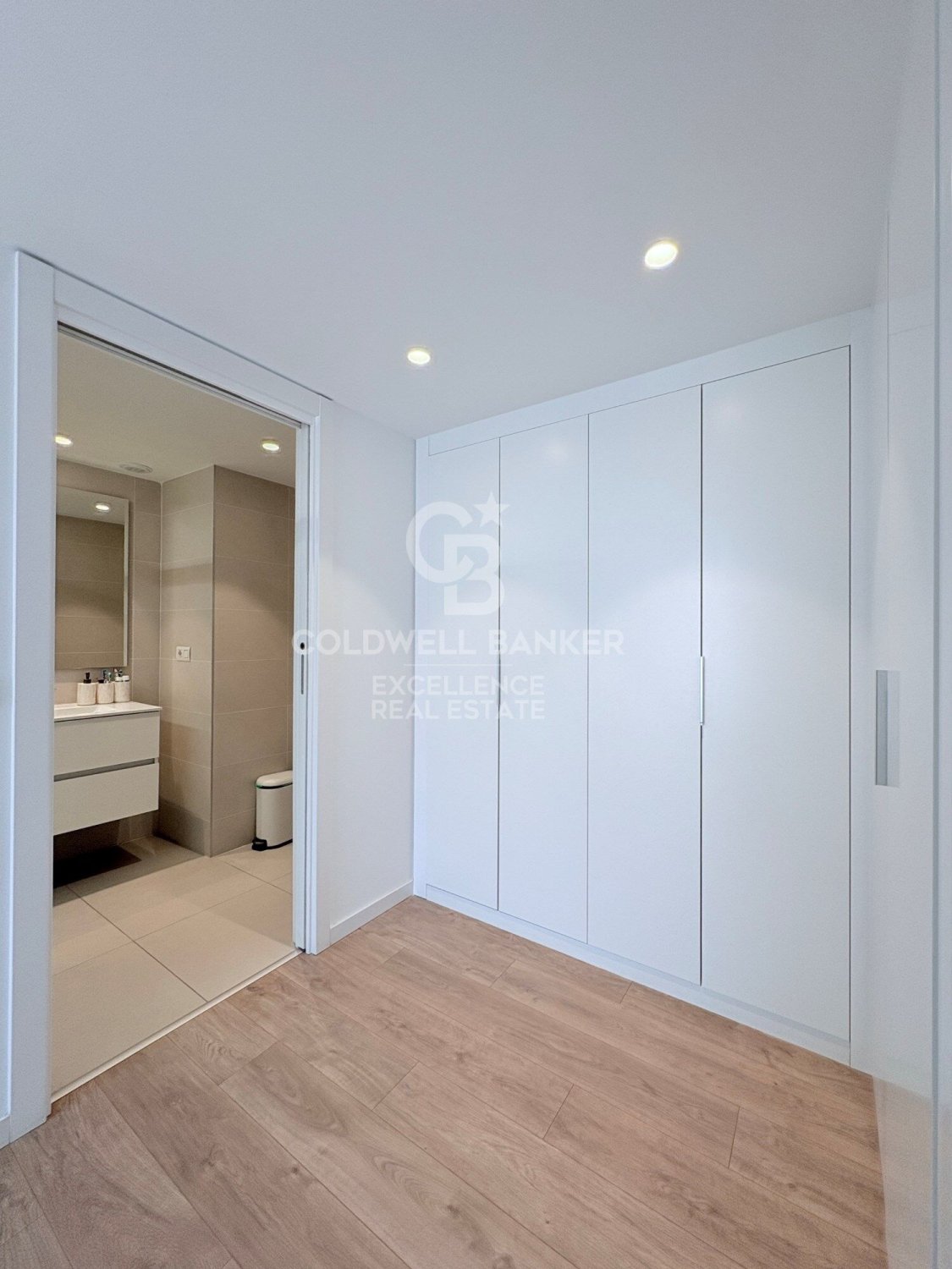 Wohnung in Valencia, Spanien 4 Schlafzimmer, 158 m2 Nr. 179138