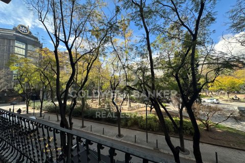 Apartamento en venta en Barcelona, España 3 dormitorios, 134 m2 No. 179132 - foto 9