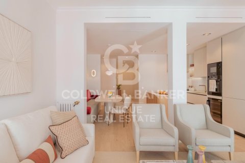 Apartment à vendre à Madrid, Espagne, 2 chambres, 98 m2 No. 179136 - photo 3
