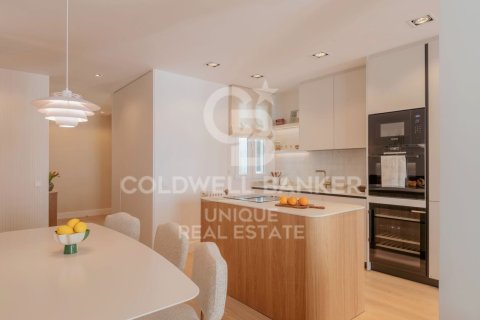 Apartment à vendre à Madrid, Espagne, 2 chambres, 98 m2 No. 179136 - photo 12
