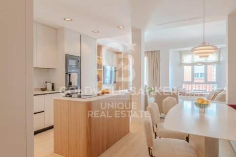 Apartment à vendre à Madrid, Espagne, 2 chambres, 98 m2 No. 179136 - photo 6