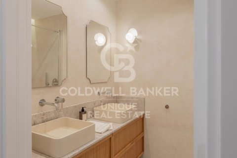 Apartment à vendre à Madrid, Espagne, 2 chambres, 98 m2 No. 179136 - photo 24