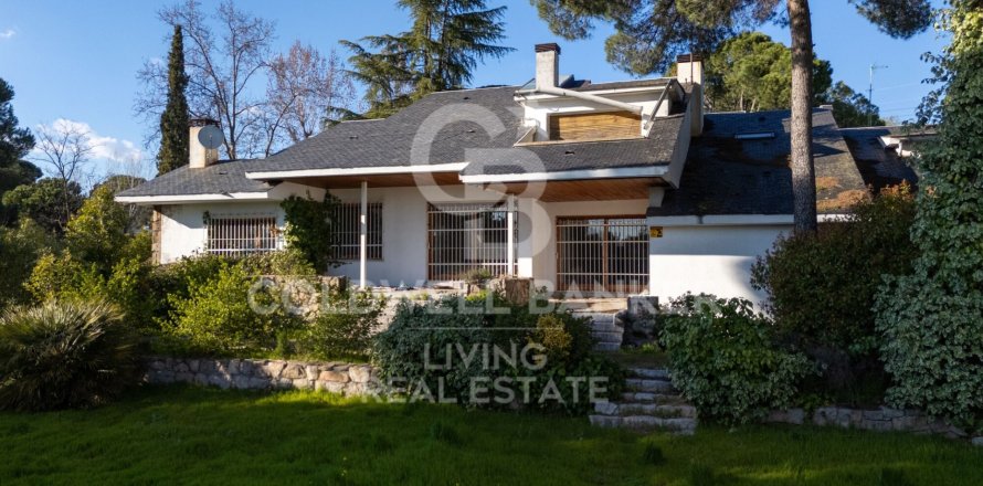 House à Pozuelo de Alarcon, Madrid, Espagne 7 chambres, 581 m2 No. 179133