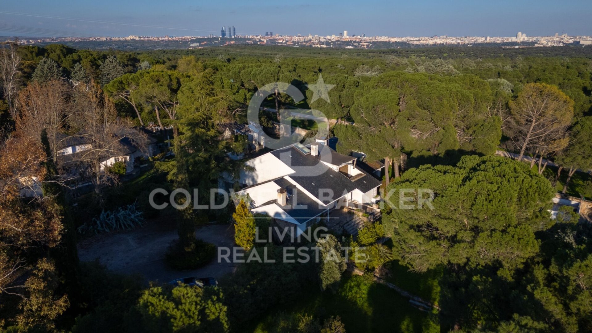 Dom w Pozuelo de Alarcon, Madrid, Hiszpania 7 sypialni, 581 mkw. nr 179133