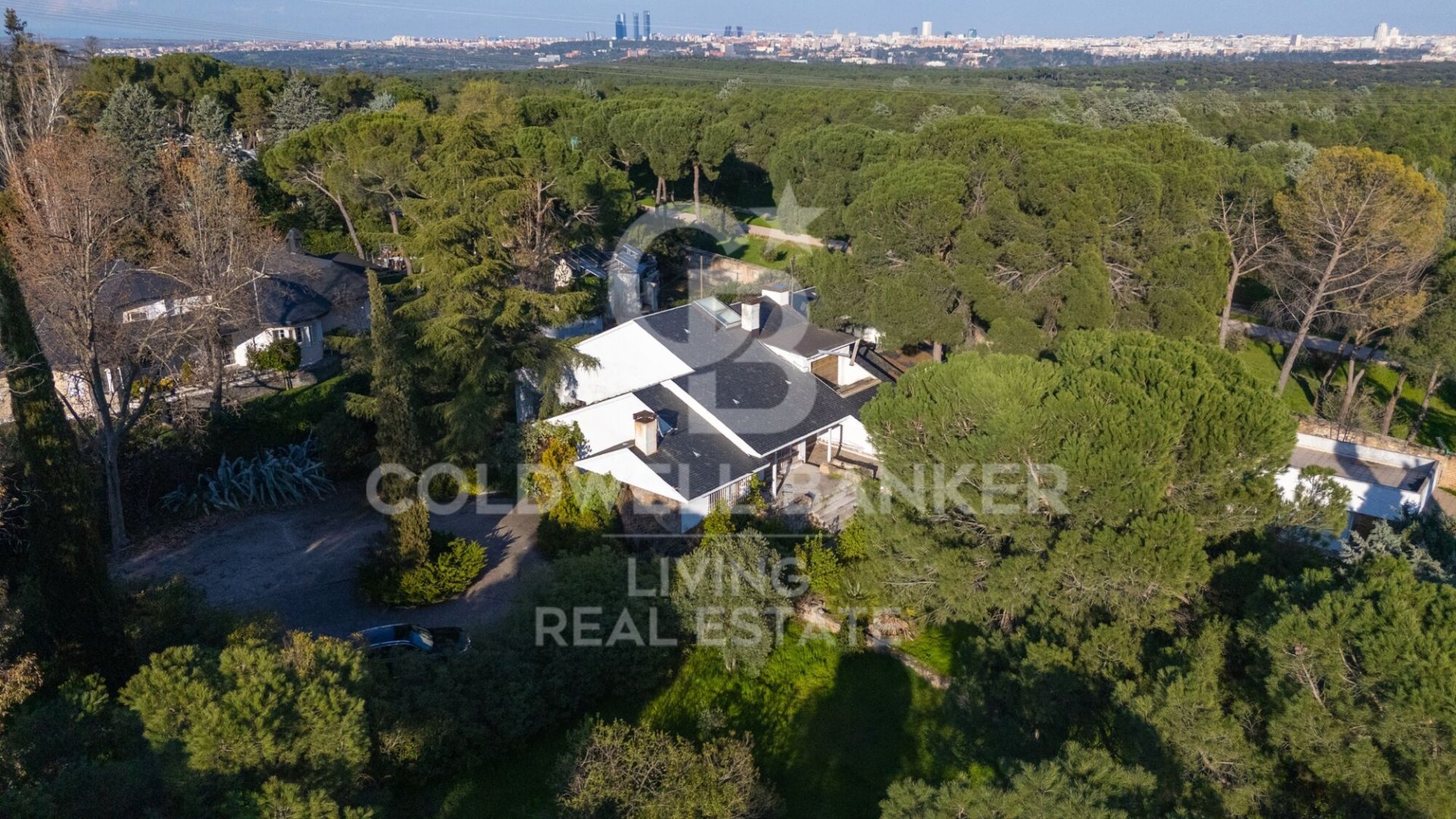 Dom w Pozuelo de Alarcon, Madrid, Hiszpania 7 sypialni, 581 mkw. nr 179133