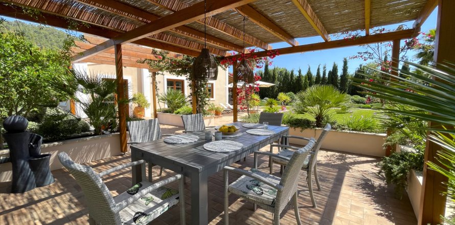 Villa in Port D'andratx, Mallorca, Spain 4 bedrooms, 173 sq.m. No. 168657