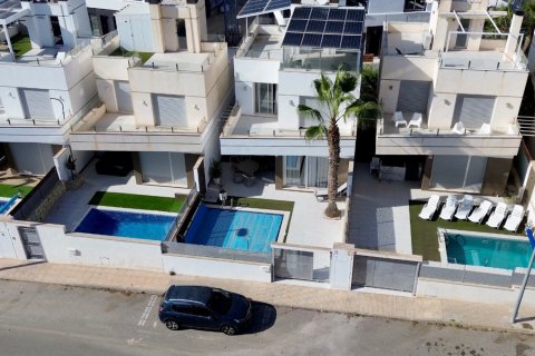 Villa in Cabo Roig, Alicante, Spain 3 bedrooms, 125 sq.m. No. 179524