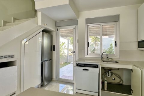 Villa for sale in Cabo Roig, Alicante, Spain 3 bedrooms, 125 sq.m. No. 179524 - photo 18