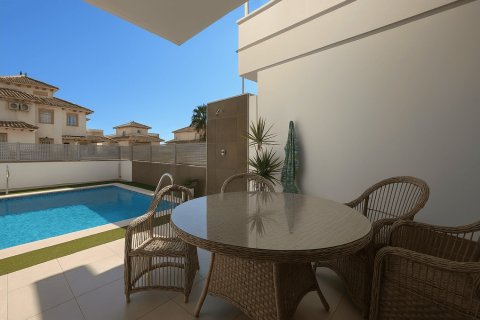 Villa for sale in Cabo Roig, Alicante, Spain 3 bedrooms, 125 sq.m. No. 179524 - photo 25