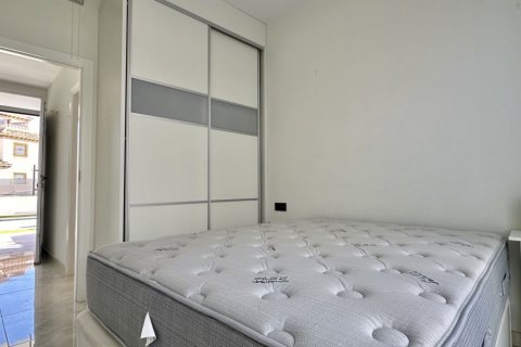 Villa for sale in Cabo Roig, Alicante, Spain 3 bedrooms, 125 sq.m. No. 179524 - photo 30