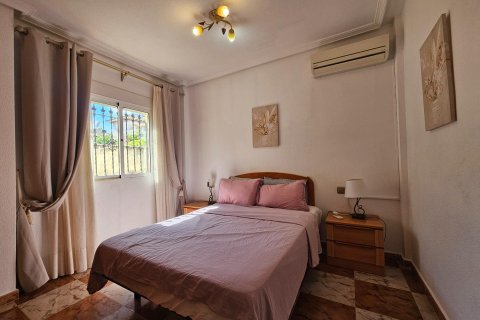 Villa for sale Cabo Roig, Alicante, Spain 4 bedrooms, 110 sq.m. No. 133083 - photo 6